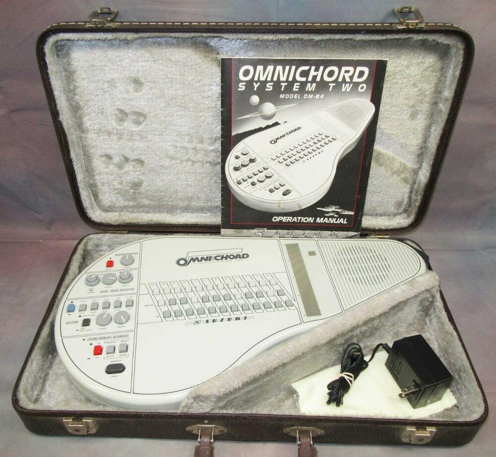 Suzuki Omnichord OM-84 System Two w/ Hard Case Power Supply Manual TESTED! WORKS