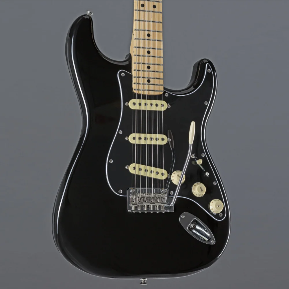 Player Stratocaster Maple Fingerboard Limited Edition Electric Guitar Black - Image 2